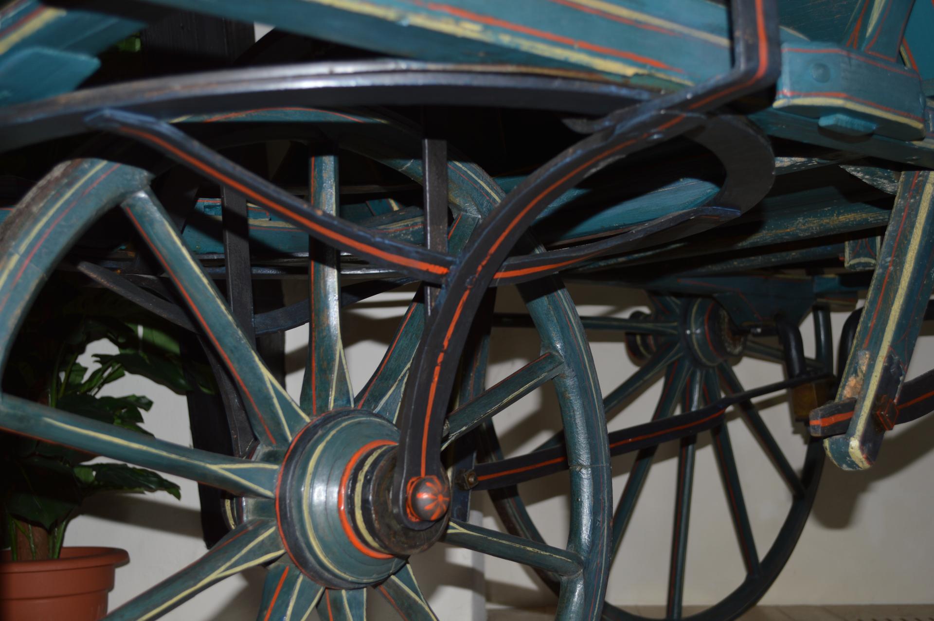 Museumstuk Manomotief rijtuig, Frankrijk, ca. 1860 wheel